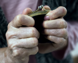 Does the national social inclusion policy achieve its targets on poverty reduction?